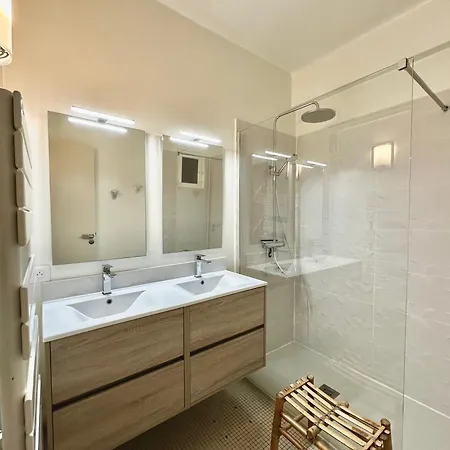 Apartmán Free Parking, Ocean And Mountain View, 3br 2ba, 95 M2