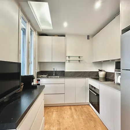 Free Parking, Ocean And Mountain View, 3br 2ba, 95 M2 *