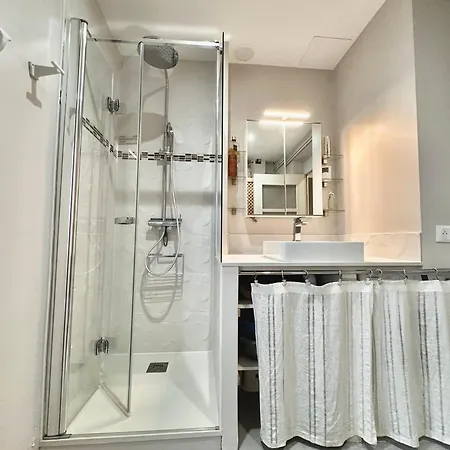 Apartmán Free Parking, Ocean And Mountain View, 3br 2ba, 95 M2 *